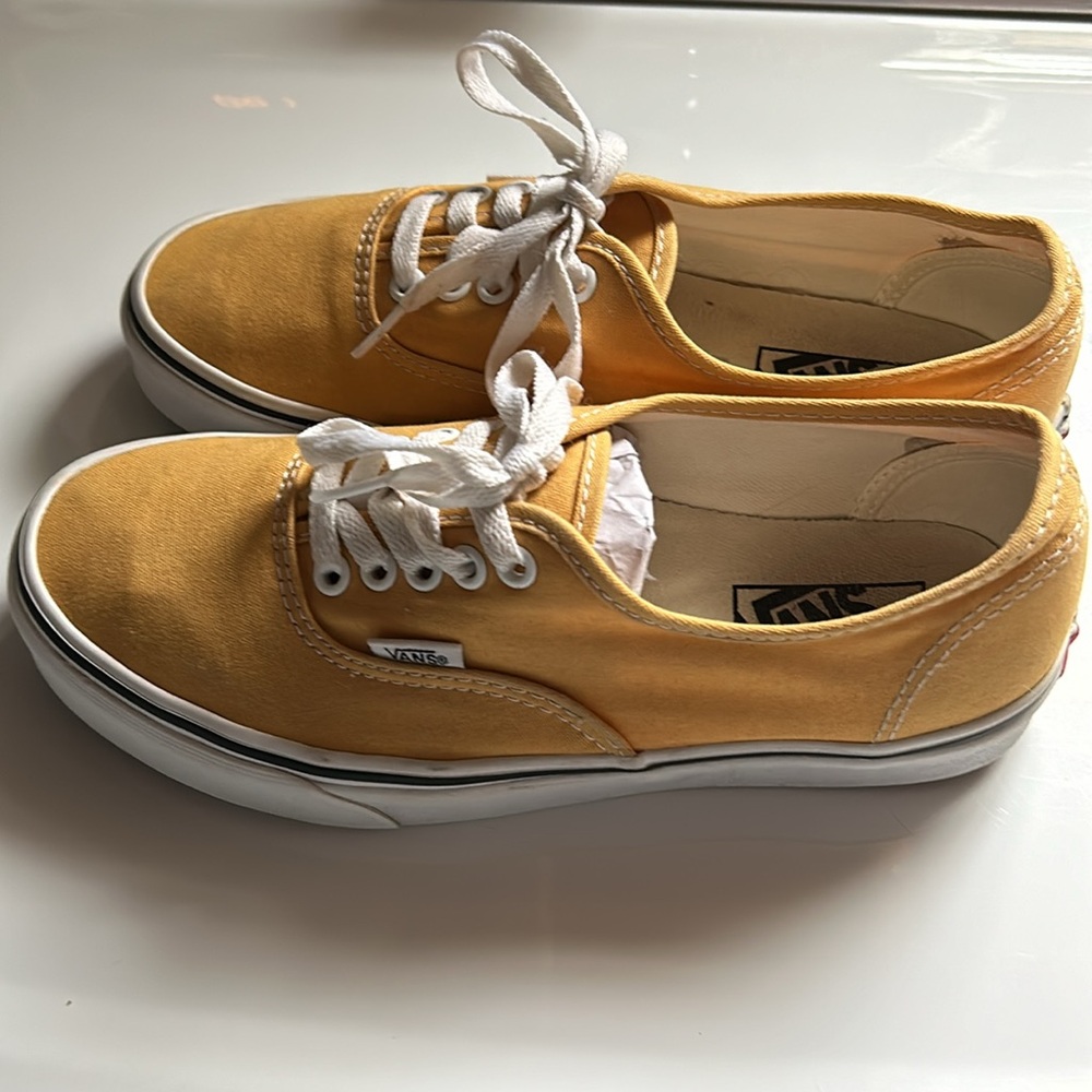 VANS - Picture 2 of 5